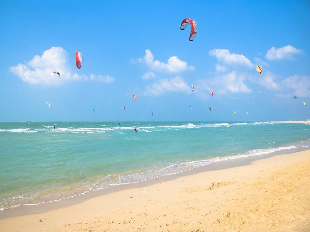 Roda Beach Resort 3*
